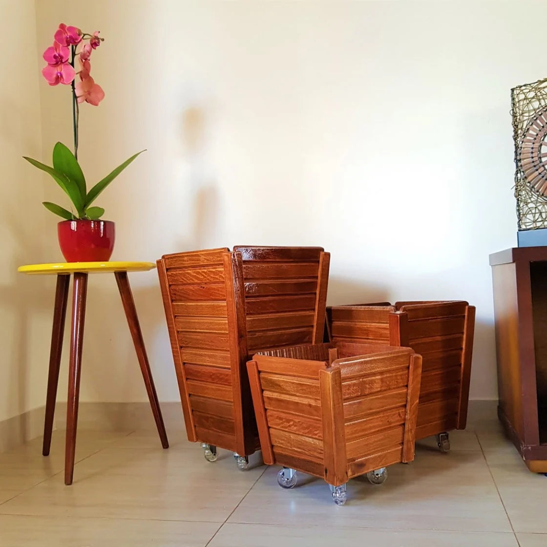 Wooden Flower Pots With Wheels